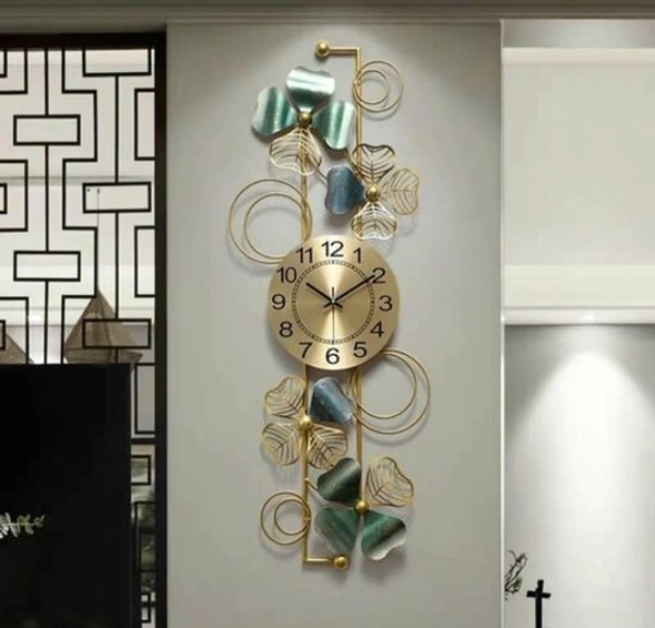 CLOVER TIME VERTICAL Decorative Wallclock It will give an elegant look to your home decor Attractive and eye catcher - Free Size, Metal, Pack of1, Horizantal